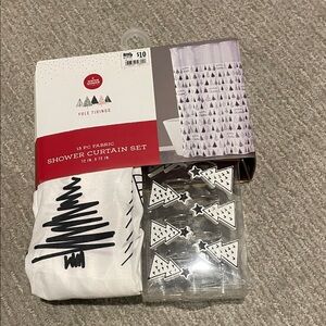 Winter wonder black & white Shower Curtain Set